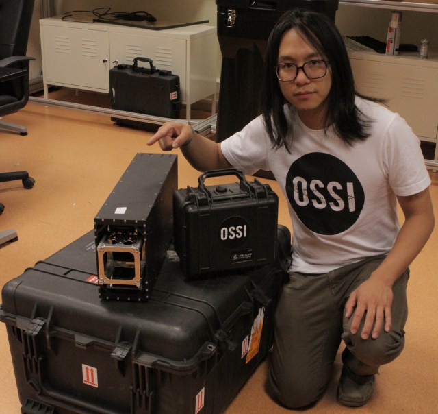 Hojun Song DS1SBO and the NovaNano FlyMate™ deployer