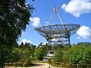 PI9CAM Dwingeloo 25 meter dish antenna
