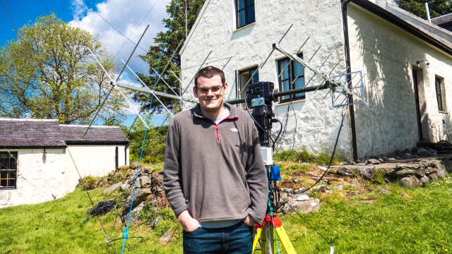 Peter Goodhall 2E0SQL with portable satellite antennas